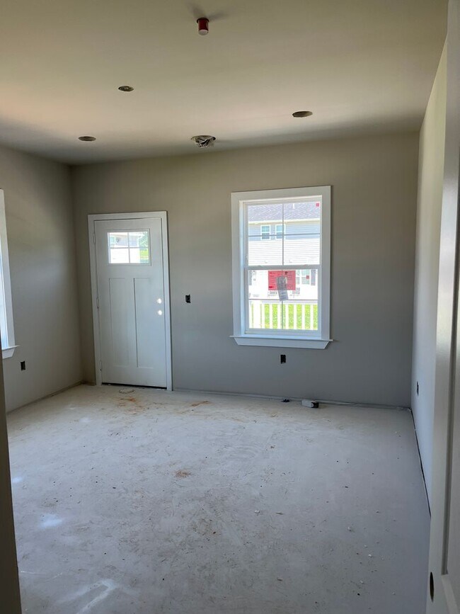 Building Photo - 3906 Tunnel Hill Rd