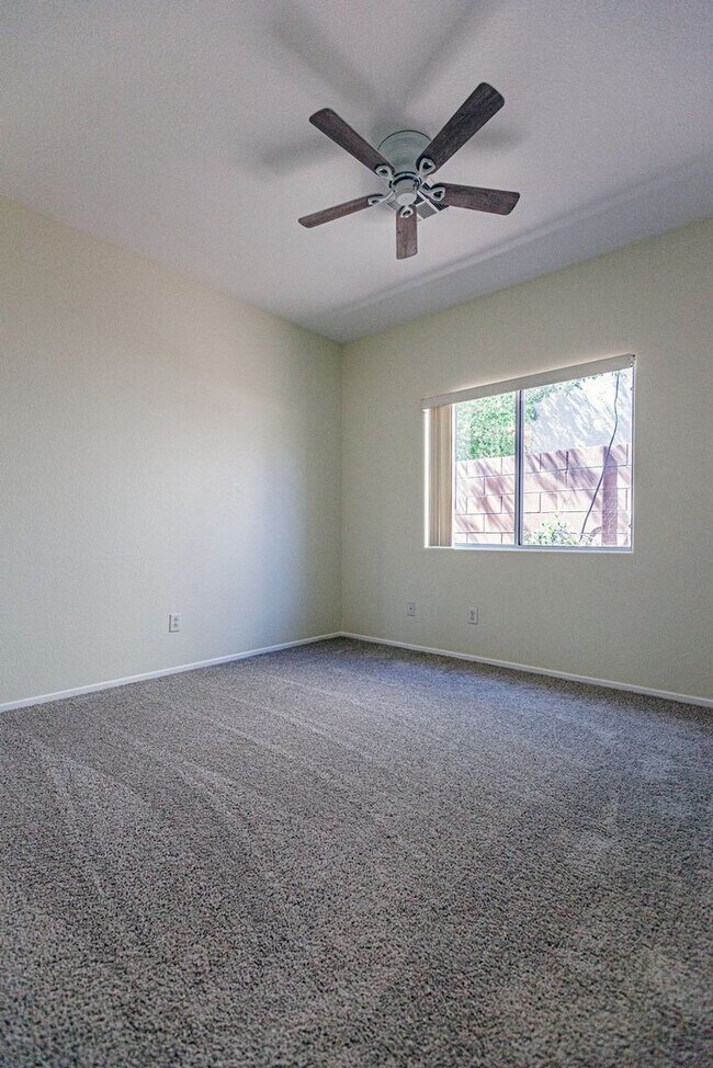 Building Photo - 1765 Baja Ln