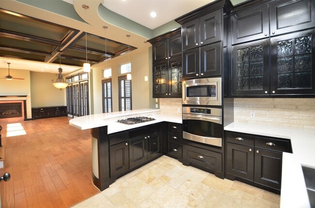 Building Photo - 1818 Binz St