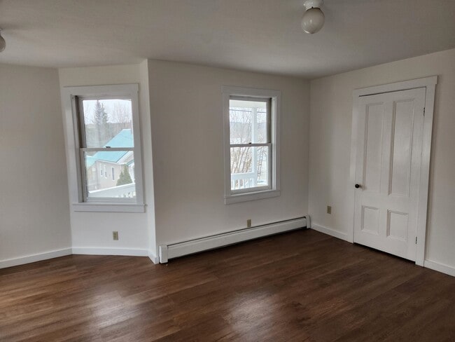 Building Photo - 73 Pleasant St