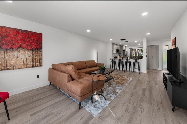 Building Photo - 12950 Dartford Trl