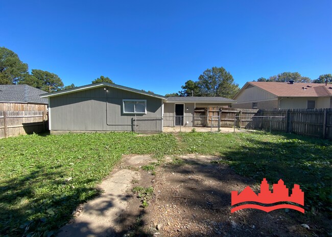 Building Photo - 4735 Chevron Rd