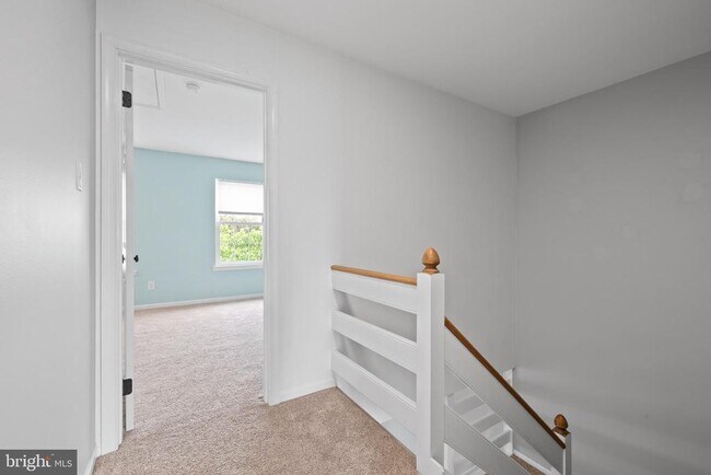 Building Photo - 328 Countryside Ct