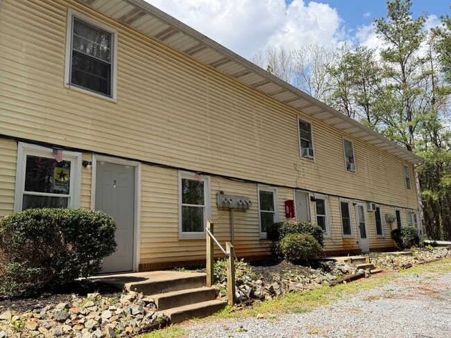 Building Photo - 78 Oak Ridge Dr