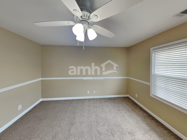 Building Photo - 1602 Solitude Ct