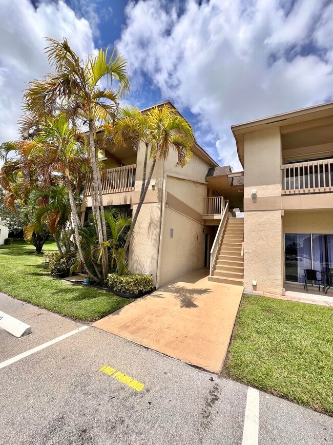 Building Photo - 1766 Abbey Rd