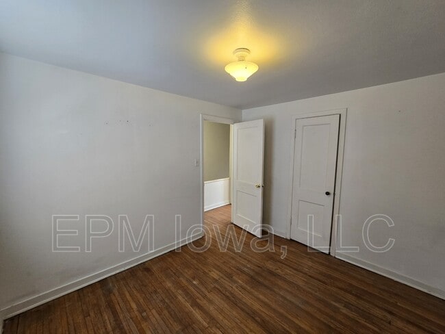 Building Photo - 251 Madison St