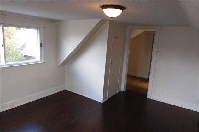 Building Photo - 203 Boone St