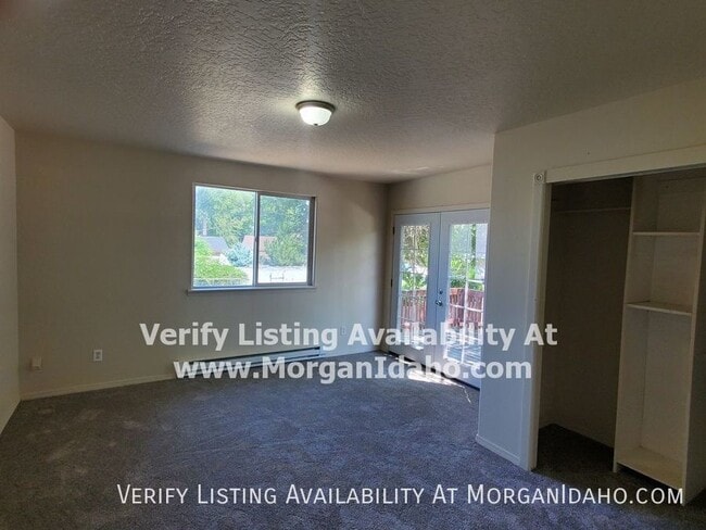 Building Photo - 516 18th Ave N