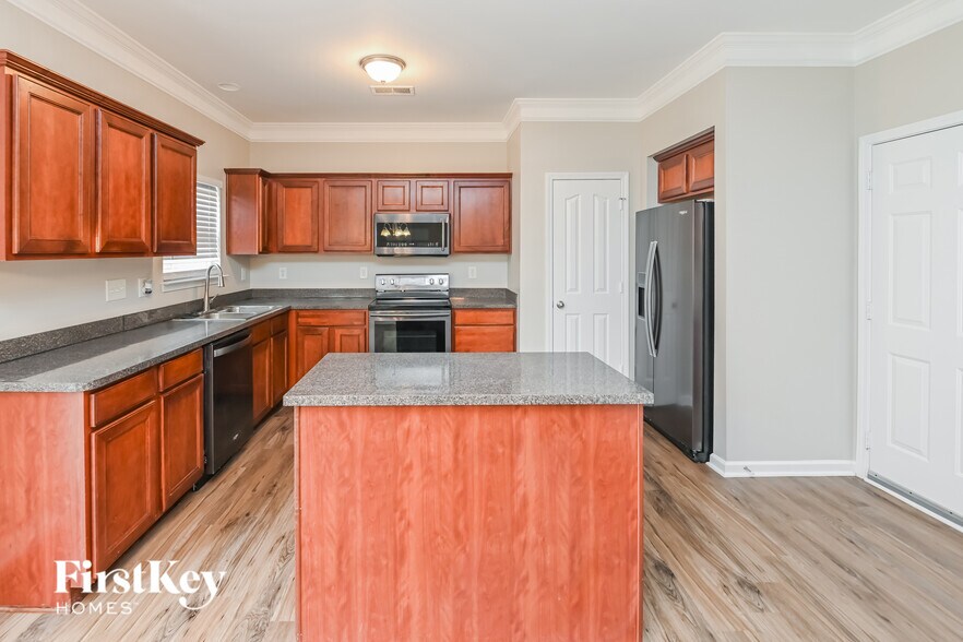 Building Photo - 3112 Ernest Russell Ct