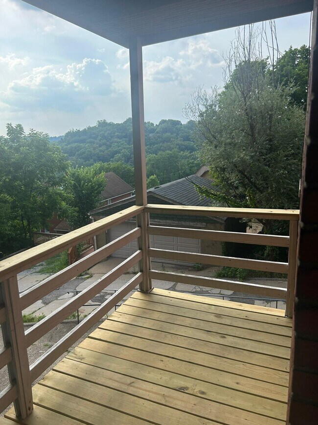 Building Photo - 509 Ogden Ave