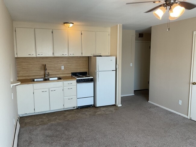 Primary Photo - 1936 Ford Parkway