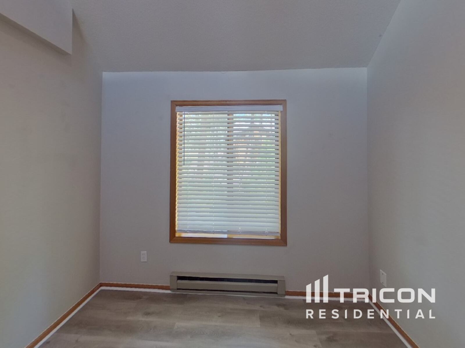 Building Photo - 820 Woodmoor Dr