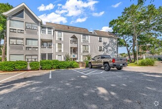 Building Photo - Winter Rental on Lake Arrowhead Road. Two ...