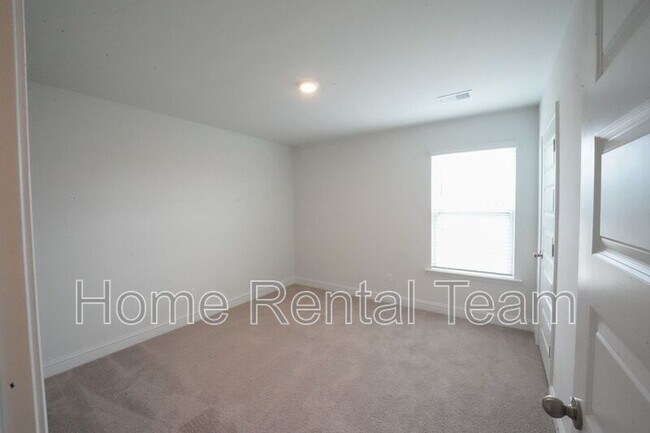 Building Photo - 337 Logging Hl Dr