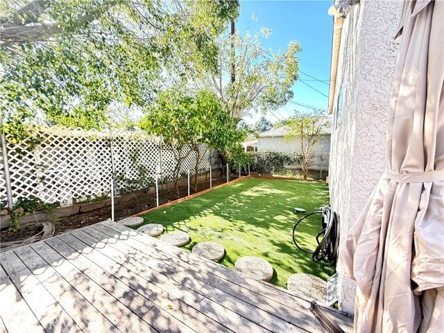 Building Photo - 414 University Ave