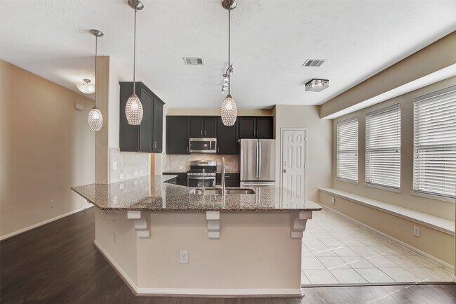 Building Photo - 15103 Sun Glaze Ct