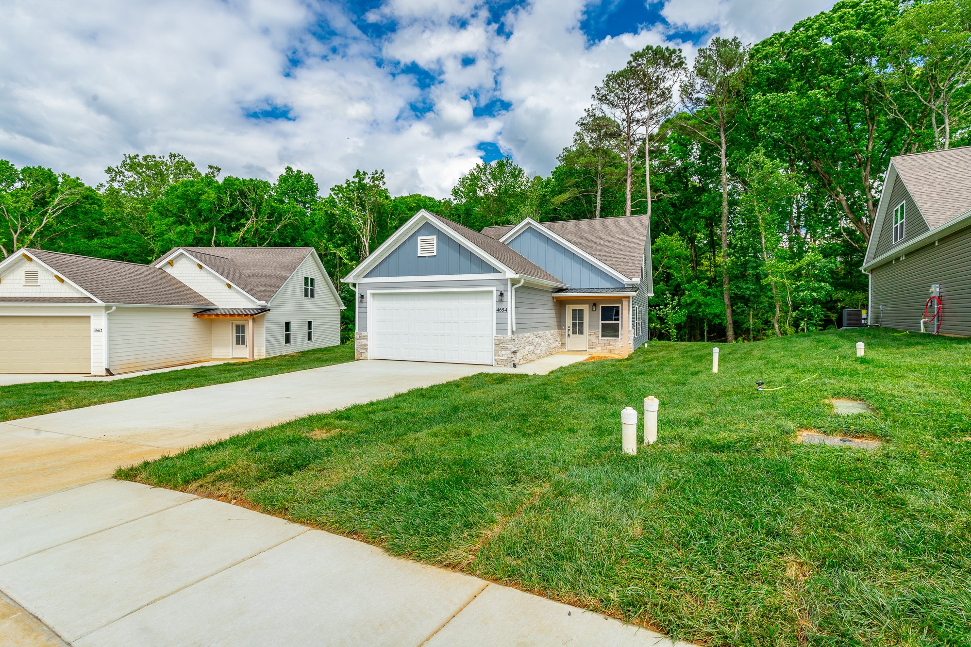 Building Photo - 4654 Heiskell Dr
