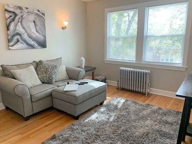 Building Photo - 1921 Grove Ave