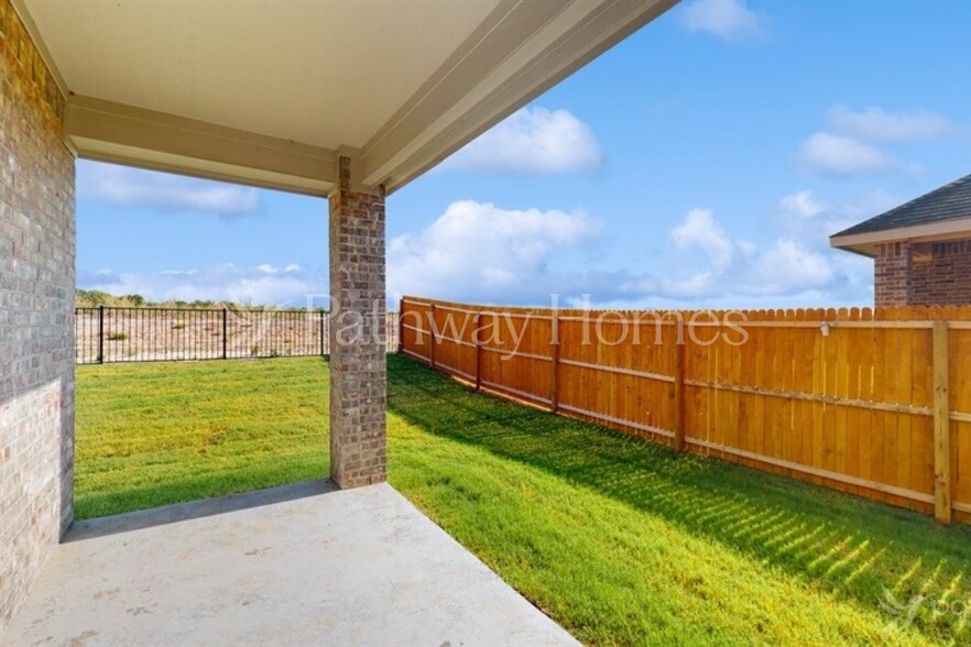 Building Photo - 944 Rusty Spur Ln