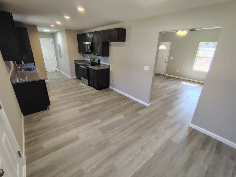 Building Photo - 34 lyla Ln