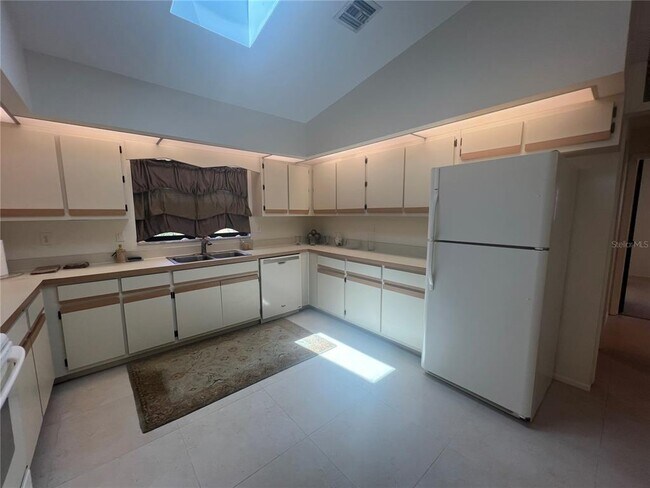 Building Photo - 21212 Burkhart Dr