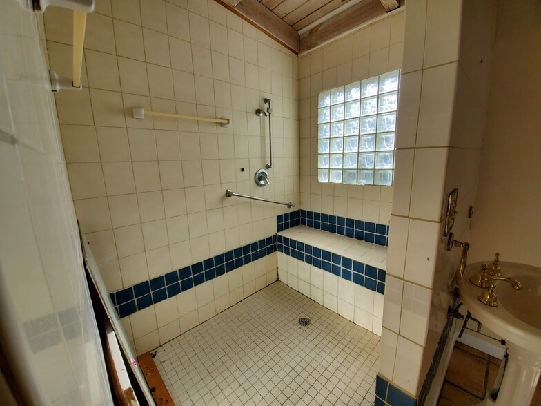 Building Photo - 505 Chestnut St