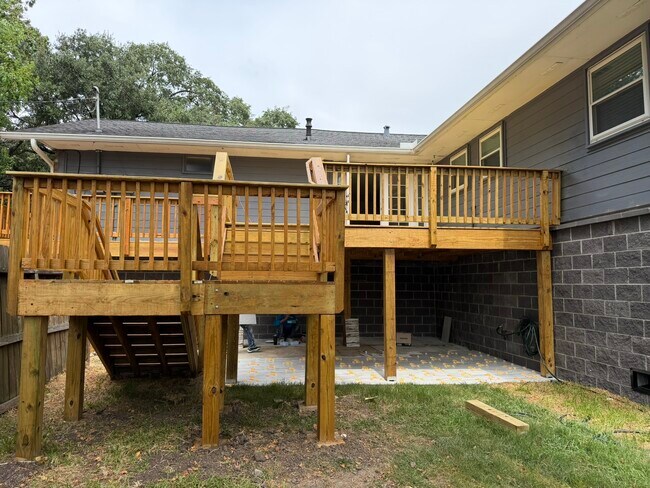 Building Photo - 6123 Reamer St