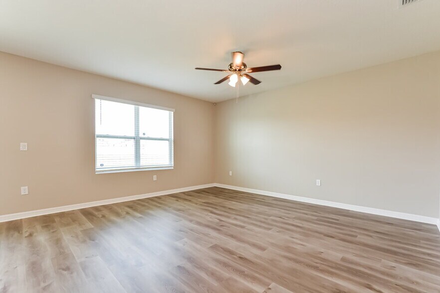 Building Photo - 3614 Scarlet Oak Dr