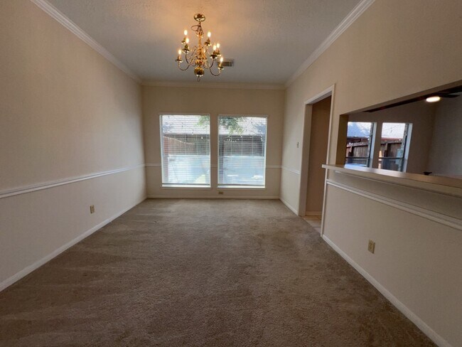Building Photo - 2136 Gemini St