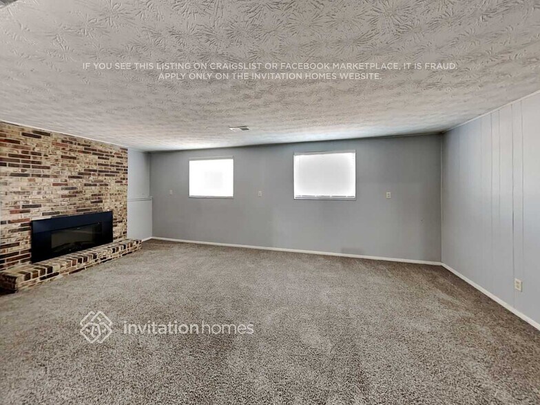 Building Photo - 4669 S Landing Dr