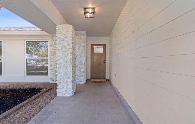 Building Photo - 5506 Salem Walk Dr