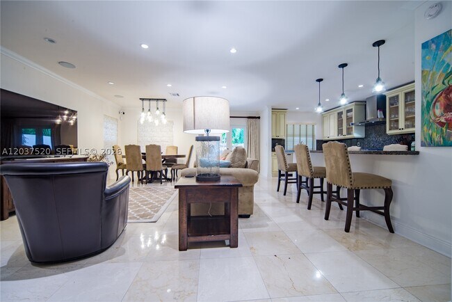 Building Photo - 3514 Crystal