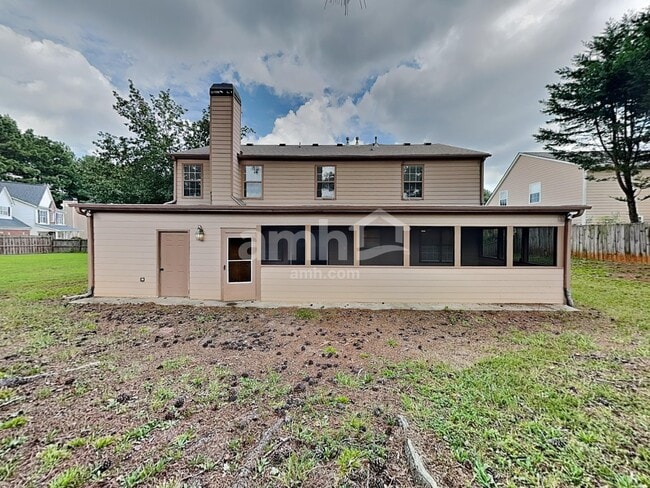 Building Photo - 2820 Wadley Ln