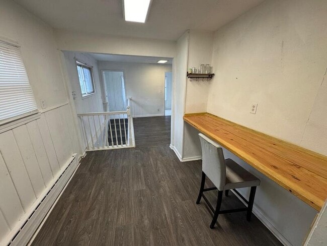 Building Photo - 8693 Paige Ave