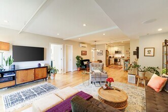 Building Photo - Live "La Belle Vie"! Your Spacious 2BR, 929 sf Retreat in Columbia Heights is a First-time Rental!