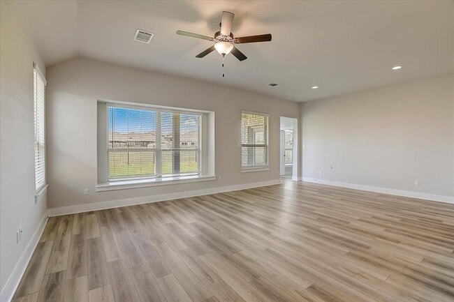 Building Photo - 2417 Caddo Canoe Dr
