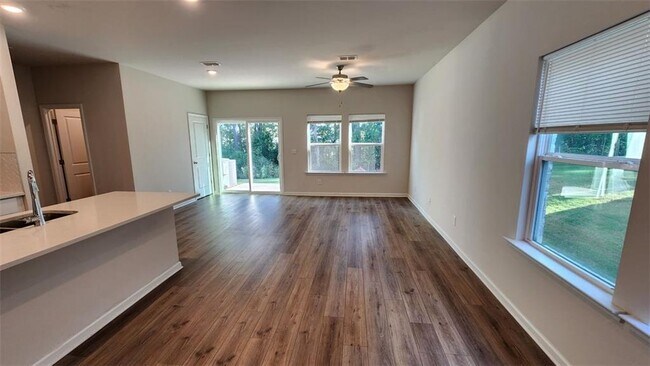 Building Photo - 1625 Villageside Ct