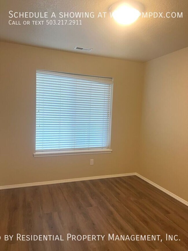 Building Photo - 17284 SW Pleasanton Ln