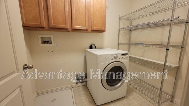 Building Photo - 251 Sunshine Dr