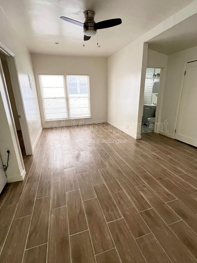 Primary Photo - 619 Normandie Ave