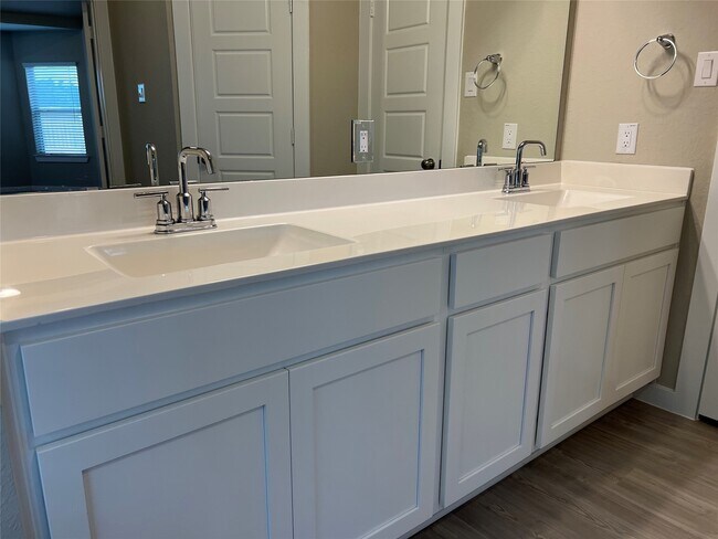 Building Photo - 22073 Juniper Crossing Dr