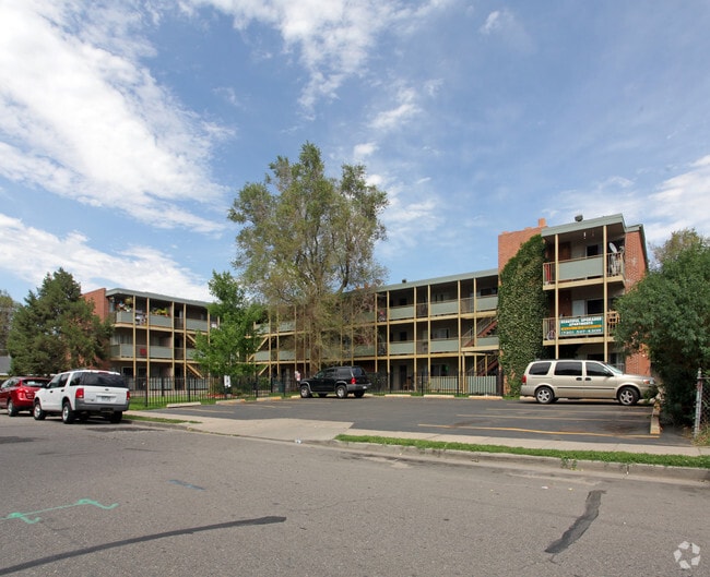 Primary Photo - The Bostonian Apartments