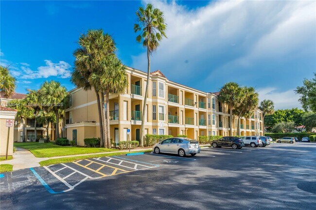 Building Photo - 777 Riverside Dr