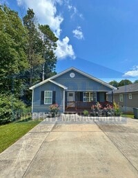 Building Photo - Charming 3 Bedroom, 2 Bath Home with Spaci...