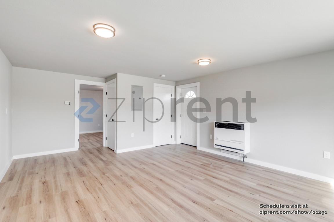 Building Photo - 3937 La Cresenta Rd