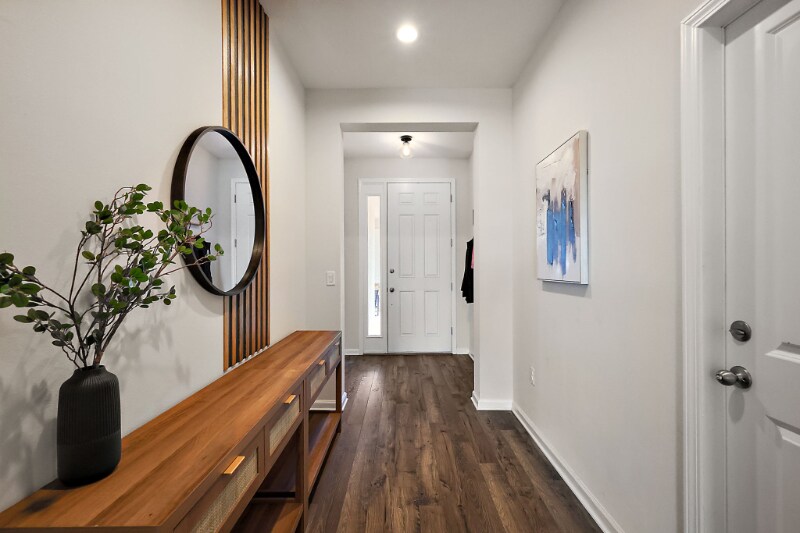Building Photo - 4439 Davos Dr