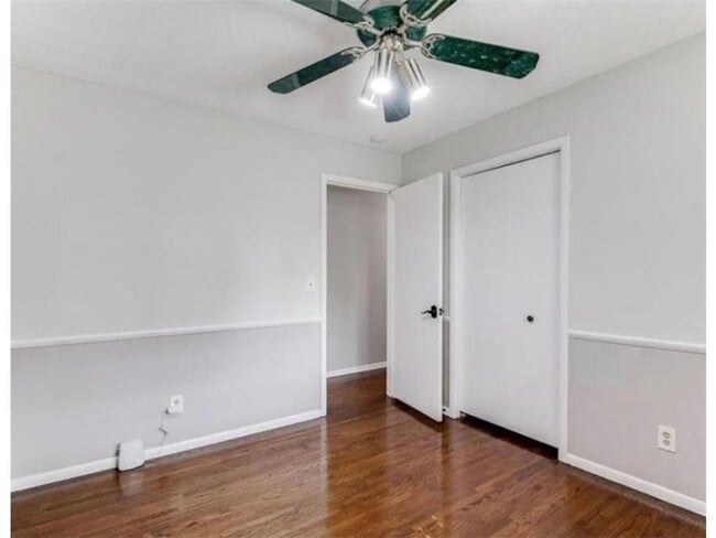 Building Photo - 6325 Brookview Ave