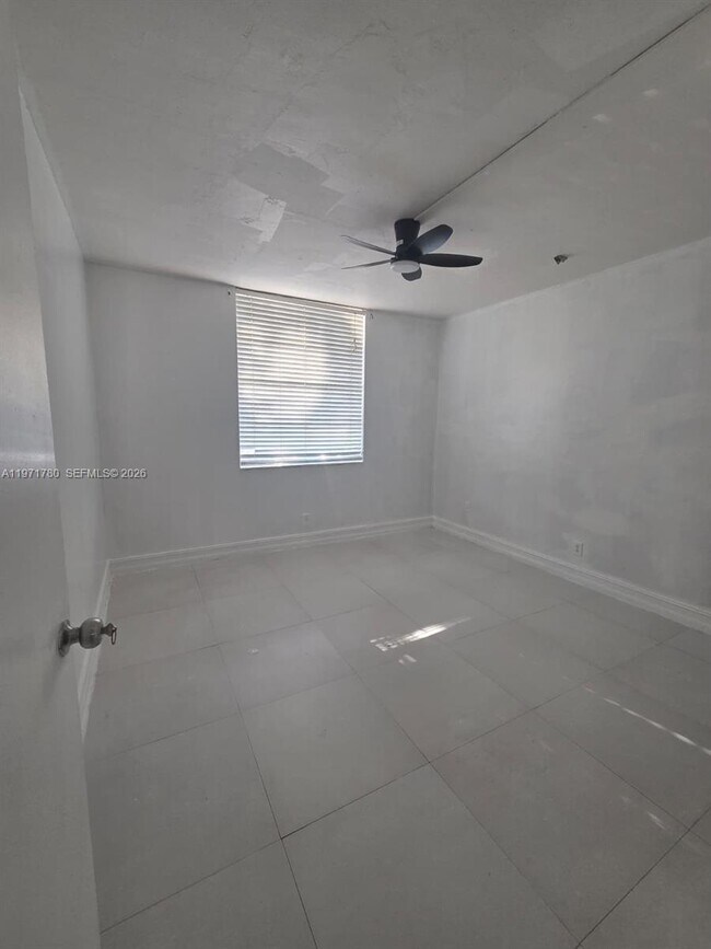 Building Photo - 1020 NW 80th Ave