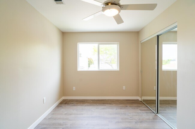 Building Photo - 4929 College Ave